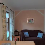 Konukevi Schellenberger Hof 3*